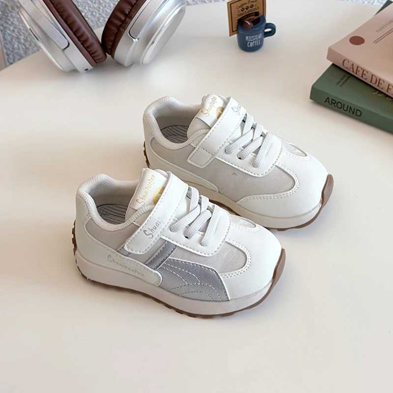 2025 Childrens Fashion Design Walking Shoes Sports Shoes Non slip Casual Shoes Boys and Girls Breathable Outdoor Board Shoes W250407