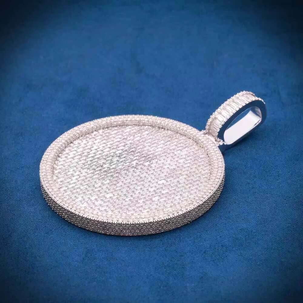 Hip Hop Mens Bling Iced MoissaniteBaguette Circle Pendant VVS 925 Silver Diamond Tester Customisable Fashion Pendants