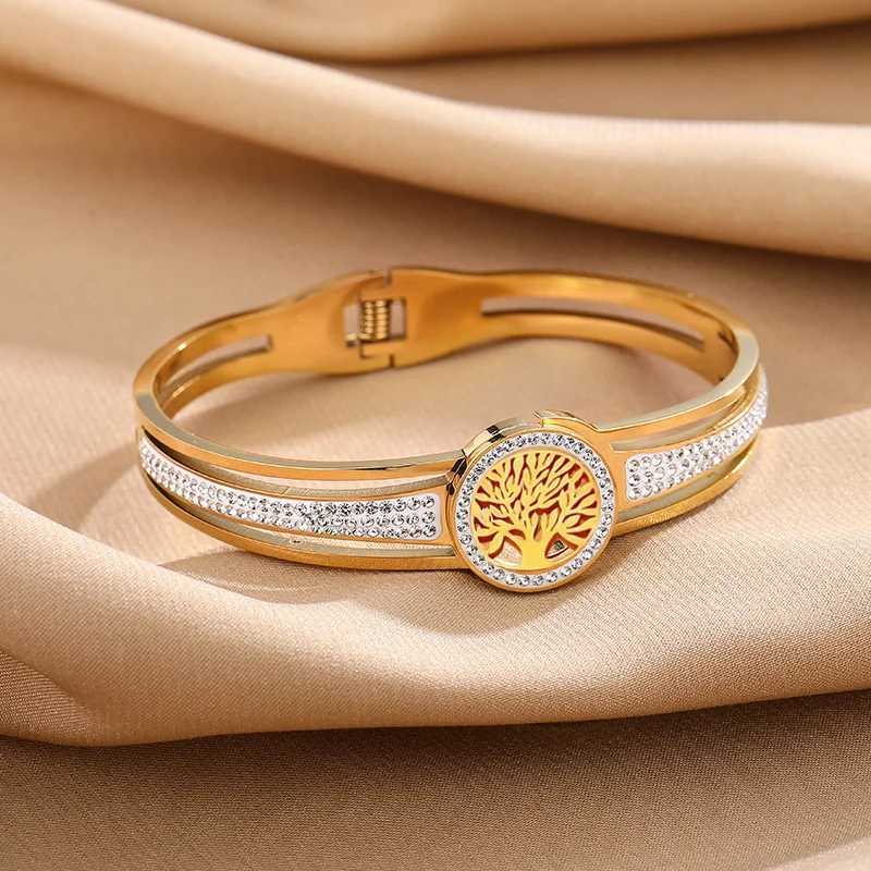 304 Stainless Steel Retro Hollow Inlaid Zircon Tree Of Life Peace Pendant Necklace Bracelet Earrings Ladies Wedding Jewelry Set Y250408
