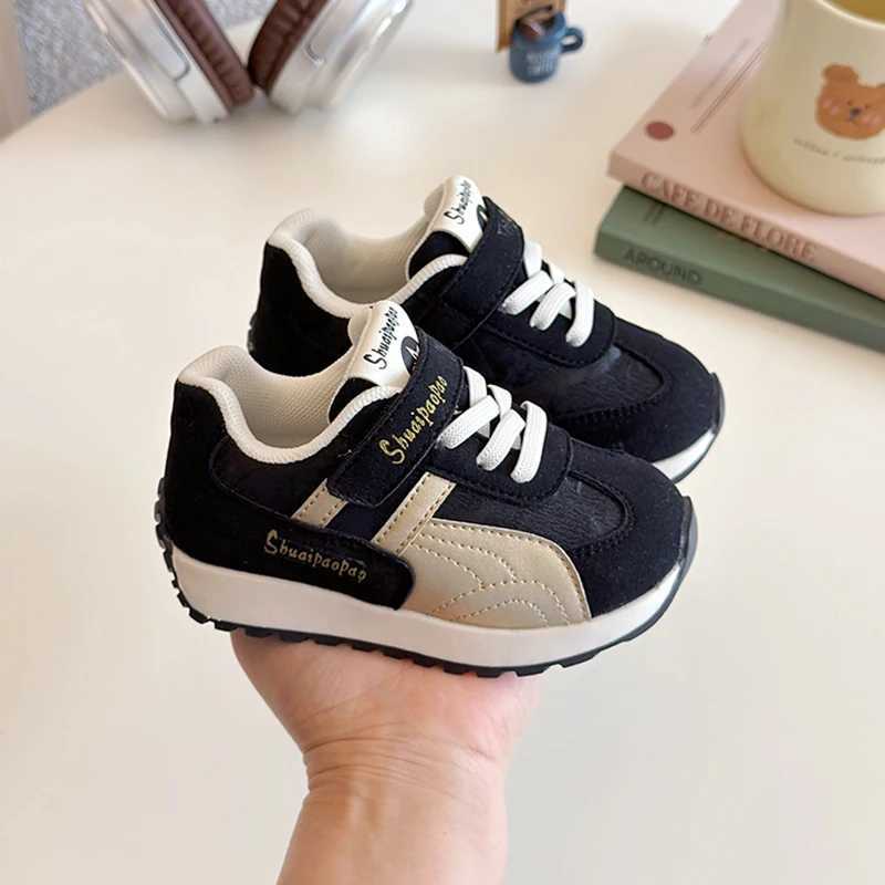 2025 Childrens Fashion Design Walking Shoes Sports Shoes Non slip Casual Shoes Boys and Girls Breathable Outdoor Board Shoes W250407