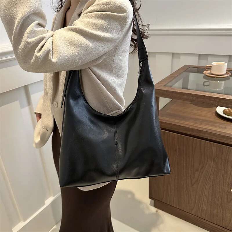 PU Material Fashionable Women s Large Capacity Daily Commuting Shoulder Bag Simple And Casual Handbag