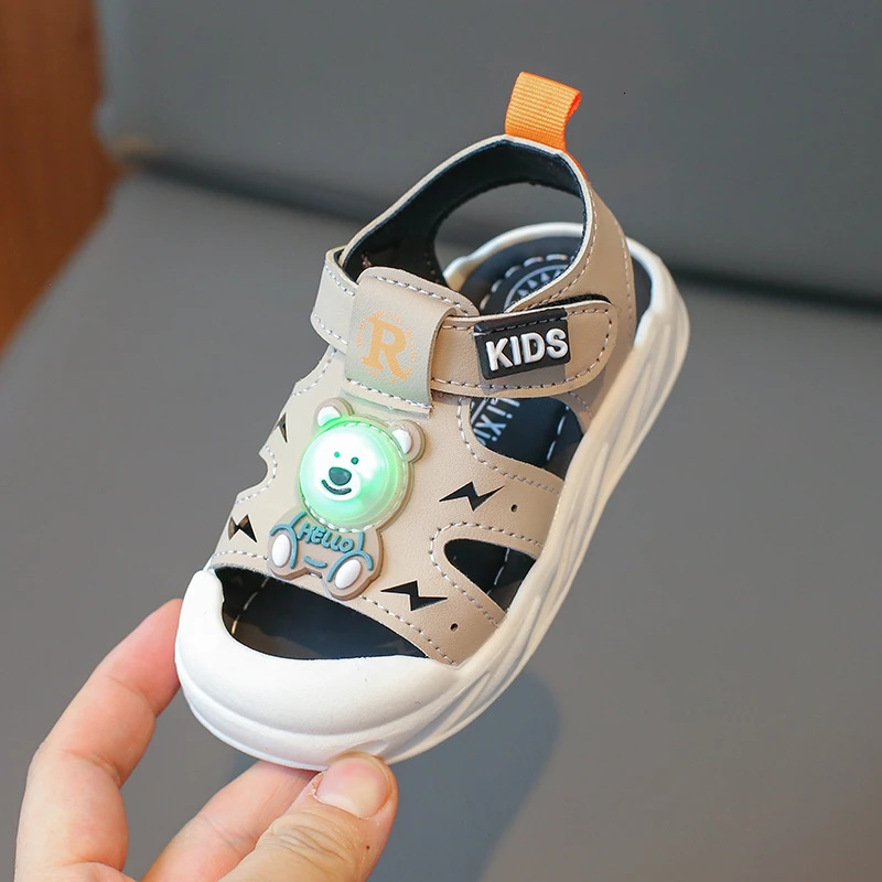Childrens Baby Sandals Summer Khaki Color Light-up Cartoon Boys Girls Toddler Shoes White Soft Non-slip Kid Baby Beach Sandals 250408