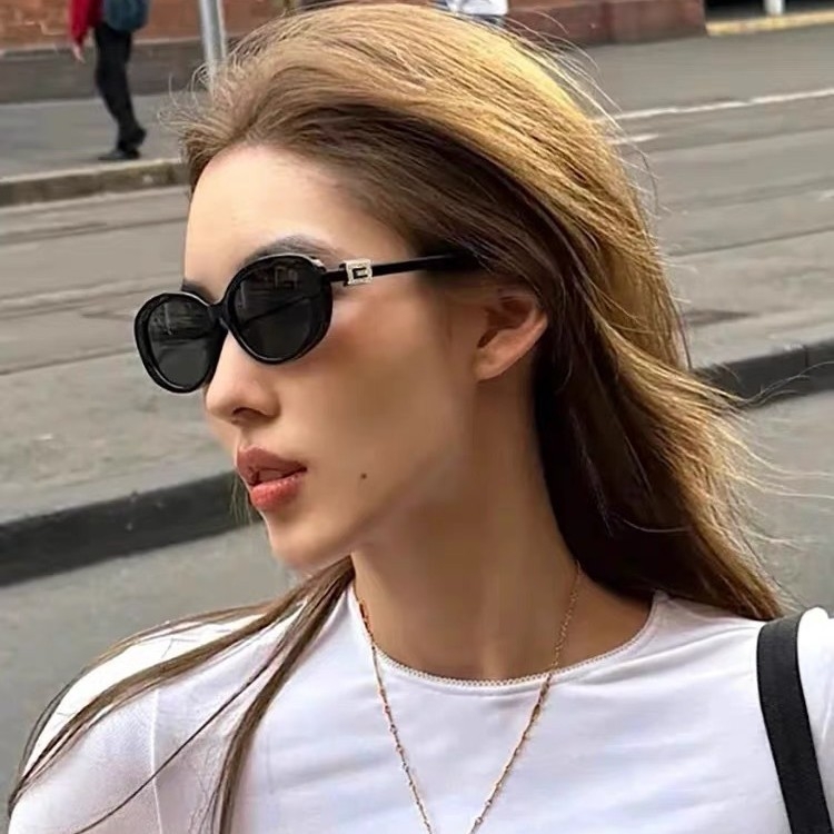 free shipping 2025new designers Sunglasses for Womens Mens Oval Glasses fashion Sunglass UV400 Polarized Glass Lens With Box for daily outfit