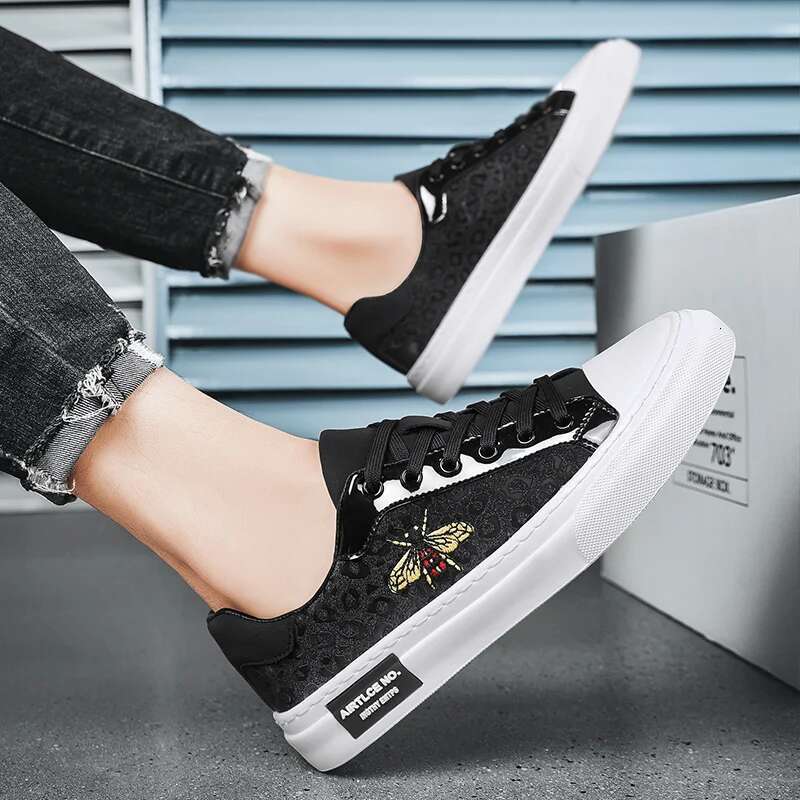 2025 New Hot selling Golden Bee Sports Shoes Fashion Skateboarding Men's Original Designer Hip Hop Superstar Men's Skateboarding Shoes Trend