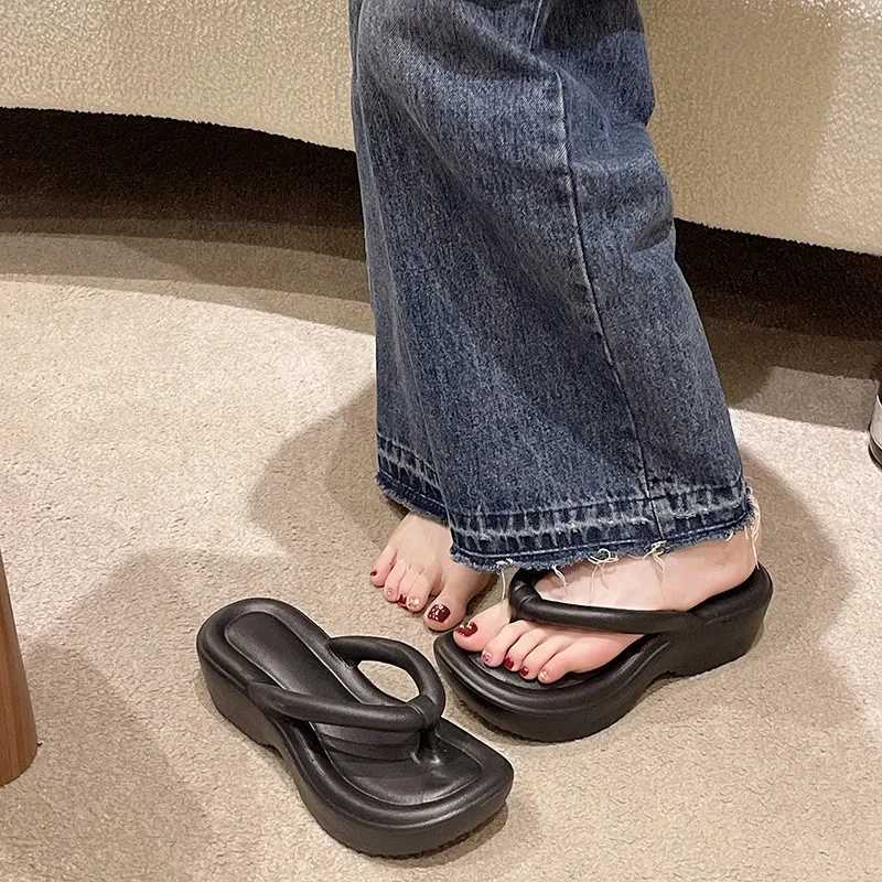 Maam flip summer soft bottom EVA slider suitable for Maam outdoor leisure beach shoes home N-Slip height sliderXJ250407
