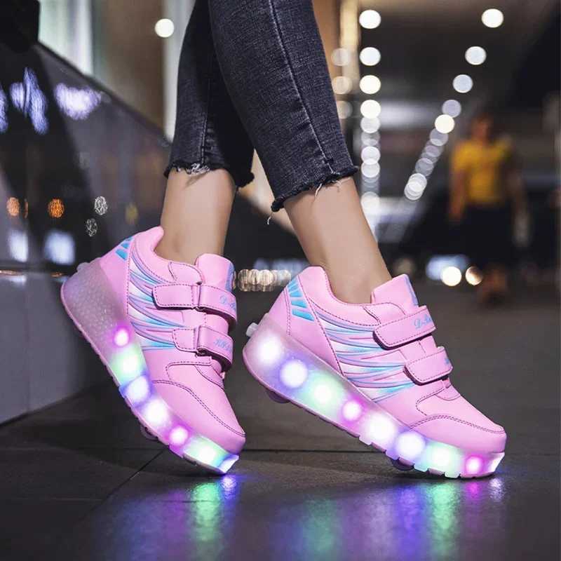 Boys and Girls Rolling Skateboarding Tow Luminous LED Childrens Fashion Luminous Sports and Leisure Wheel Skateboarding Sports Shoes W250407