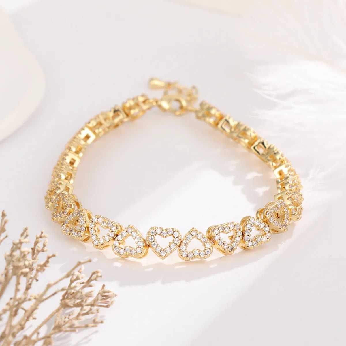 ZAKOL Sparkling AAA Zircon Hollow Bracelet Suitable for Womens Wedding Party Accessories Aesthetic Jewelry Gifts Y250408