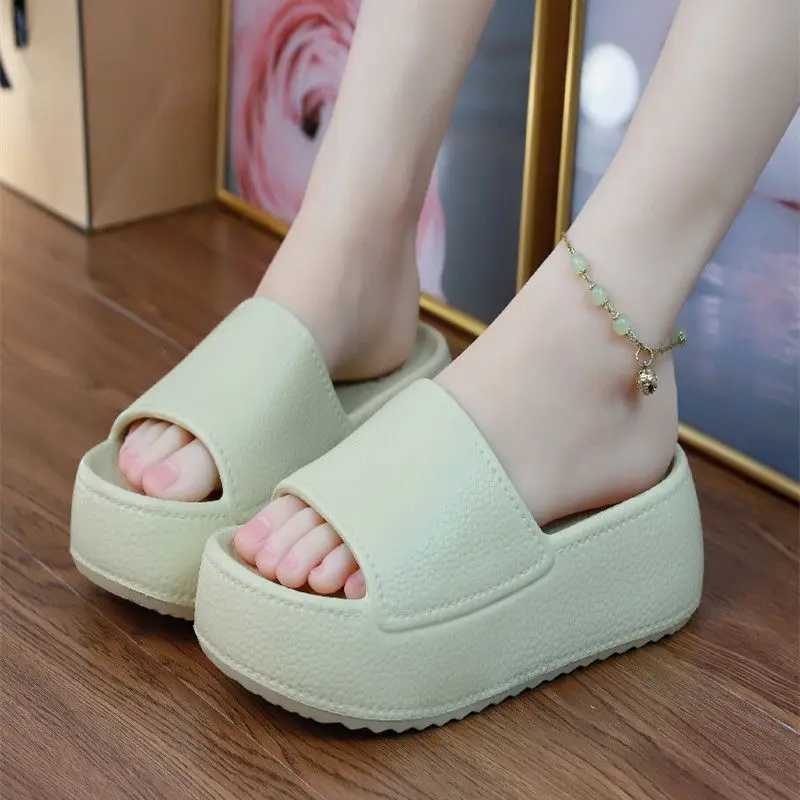 2024 Summer New Solid Color Elevator Thick Womens Slide Comfortable Soft Bottom Anti slip Home and Outdoor EVA BeachXJ250407