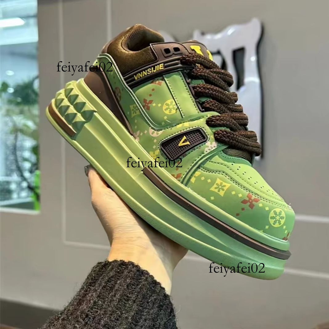 Top Trendy Brand Color blocked Casual Board Shoes 2025 Spring New Leather Face Dun Dun Shoes Height Raising Soft Bottom Casual Shoes d4