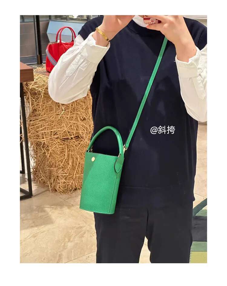 2025 Designer Bucket Tote Genuine Leather Women Shoulder With Long Straps T Cowhide Crossbody Bag