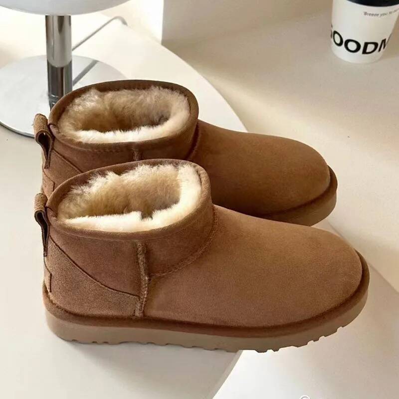 2025 Winter Ladies Snow Man and Women Short Boots Real Sheepskin Wool Low-cut Warm Shoes Fur ddmythur