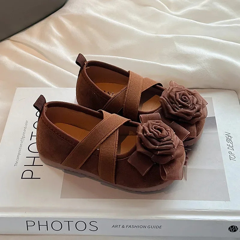 Girls Princess Shoes with Sweet Flowers Kids Flat Shoes Soft Sole Girls Moccasins Fashion Versatile Dance Shoes Cute 250407