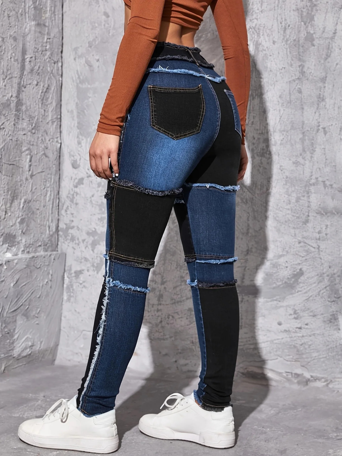 Womens Blue and Black Contrast Tight Jeans 250407
