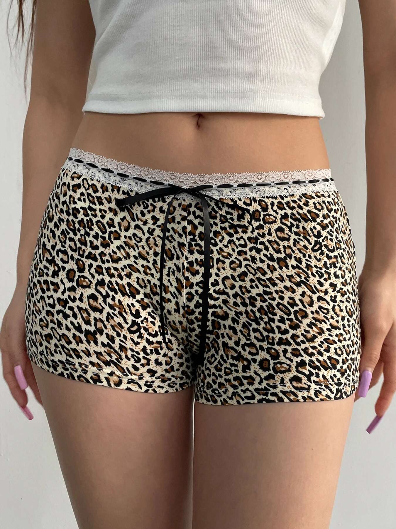 IAMSURE Sexy Slim Leopard Printed Lace Trim Casual Bandage Low-Waisted Shorts Women 2024 Summer Fashion Streetwear Ladies