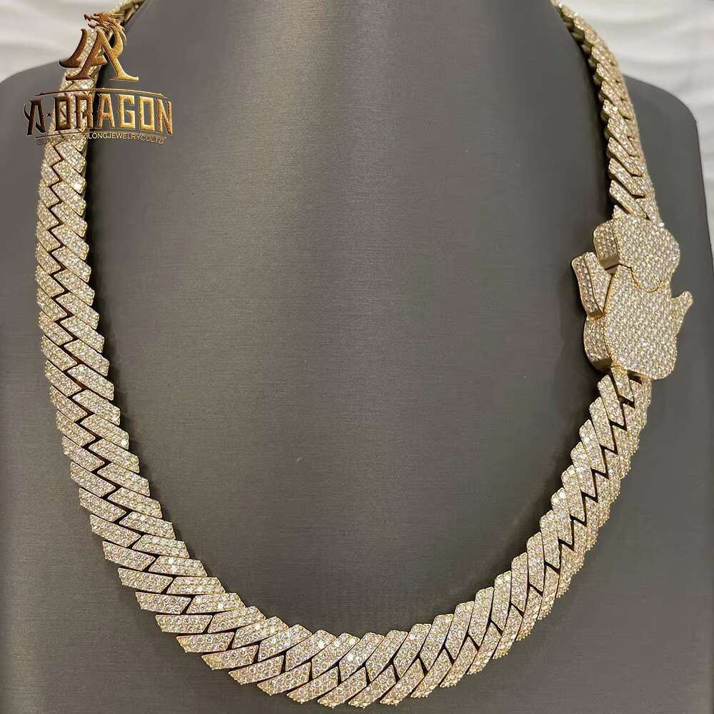 30mm Iced Out Moissanite Diamond Large Solder Cuban Link Chains