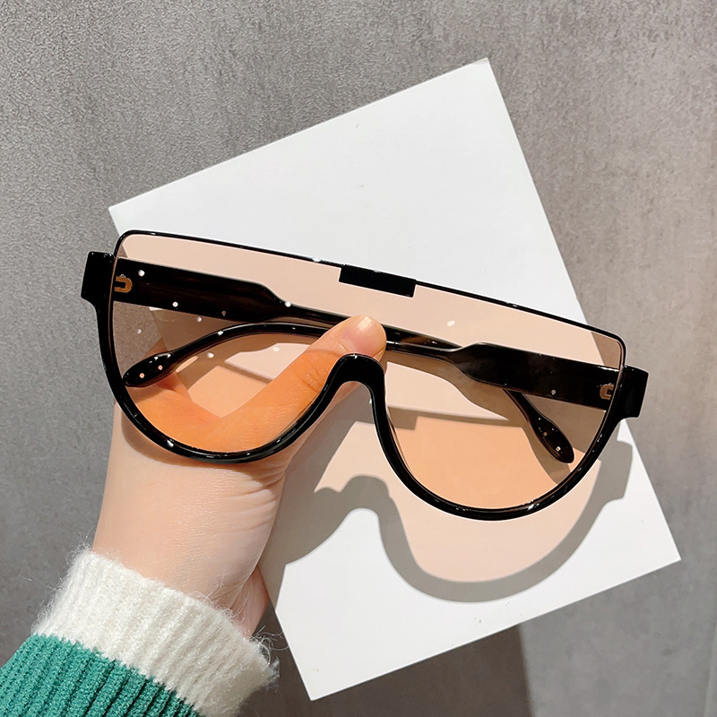 2025 Hot new free shipping designer glasses for womens sunglasses Summer new European and American slimming sunglasses