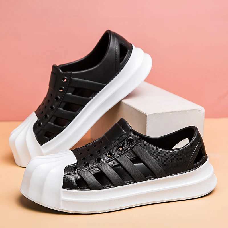 New Arrival Mens Sandals Outdoor Hole Sandals Breathable Thick Bottom Neutral Soft EVA Non slip Womens Sandals Summer Beach Shoes T250407