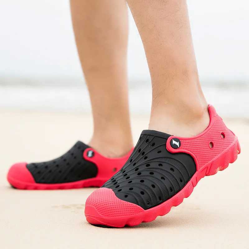 New Arrival Mens summer outdoor beach slippers wearing sandals outdoor sandals beach hole shoes garden shoes couple M ller shoes T250407