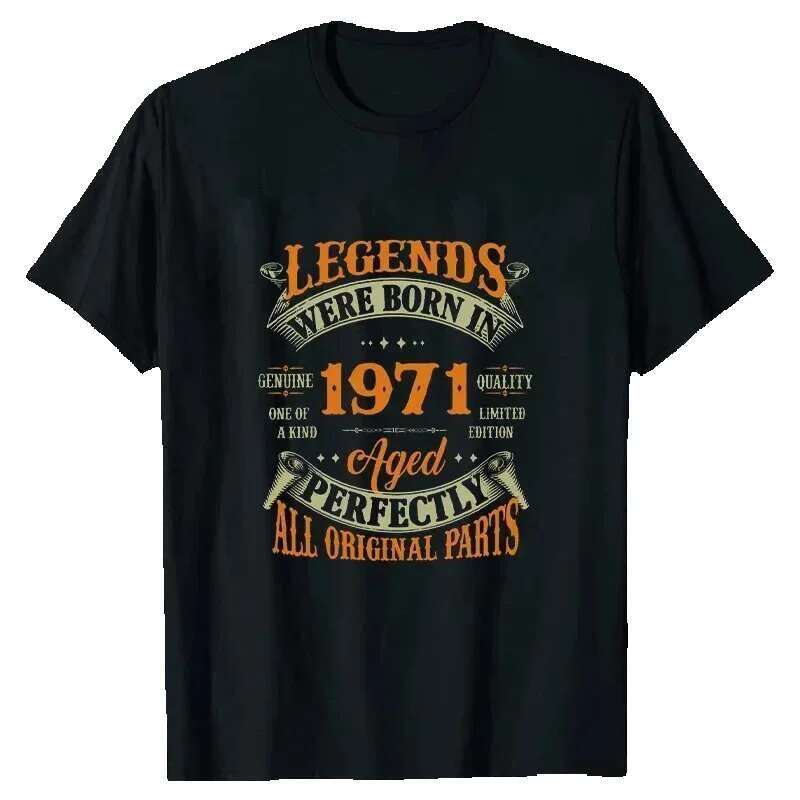 The 52nd Retro Legend was born in 1971. 52 Year Old Pattern Haruku Street Clothing Short Sleeve Birthday Gift Summer T-shirt