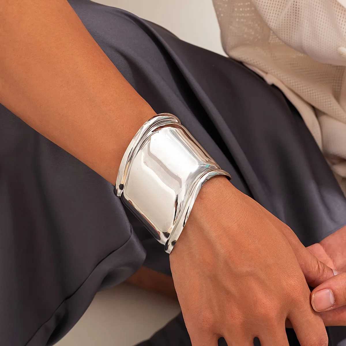 Bohen Gold Silver Color Metal Wide Cuff Bangles Vintage Punk Simple Bracelets For Wen 2023 New Gift Jewelry DIEZI BohenC250408