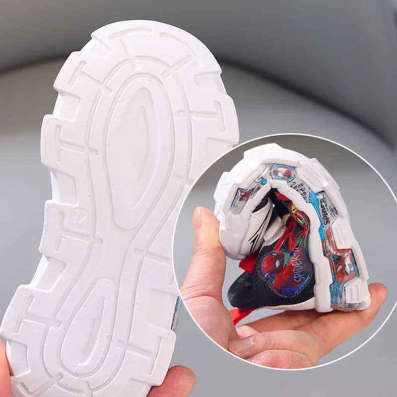 Childrens sports shoes Spider Man boys and girls casual shoes Summer mesh breathable student shoes Anti slip casual shoes W250407
