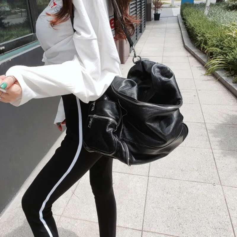 MBTI Black Fashion Shoulder For Women Gothic Large Capacity Simple Mens Tote Bag Pu Leather Designer Advanced New In Handbag