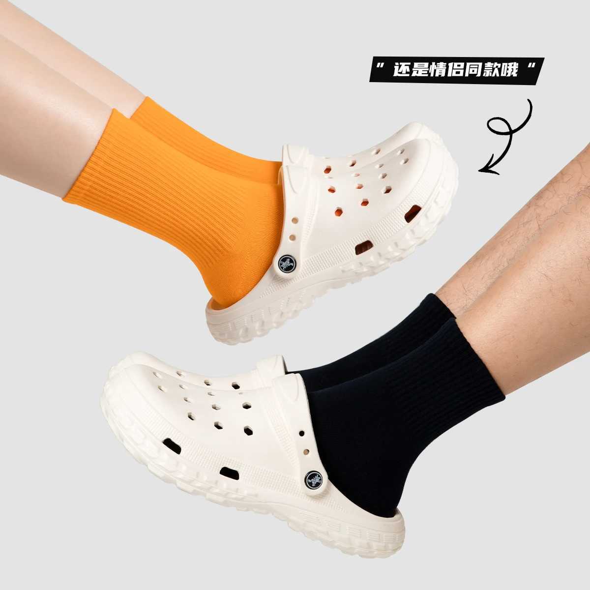New Arrival Womens and mens hole shoes summer non slip outdoor sandals closed toe feel beach slider thick sole soft sole T250407