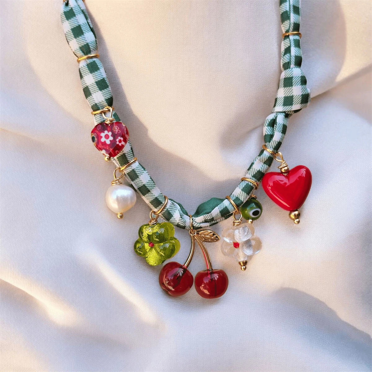 Stainless steel cherry niche scarves artistic pillows jewelry sun and moon love necklace pendant gold-plated 251107