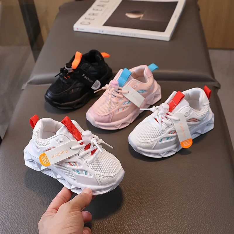 1-6 years of LED baby luminous shoes boys luminous childrens sports shoes girls anti slip childrens mesh shoes LED flash W250407
