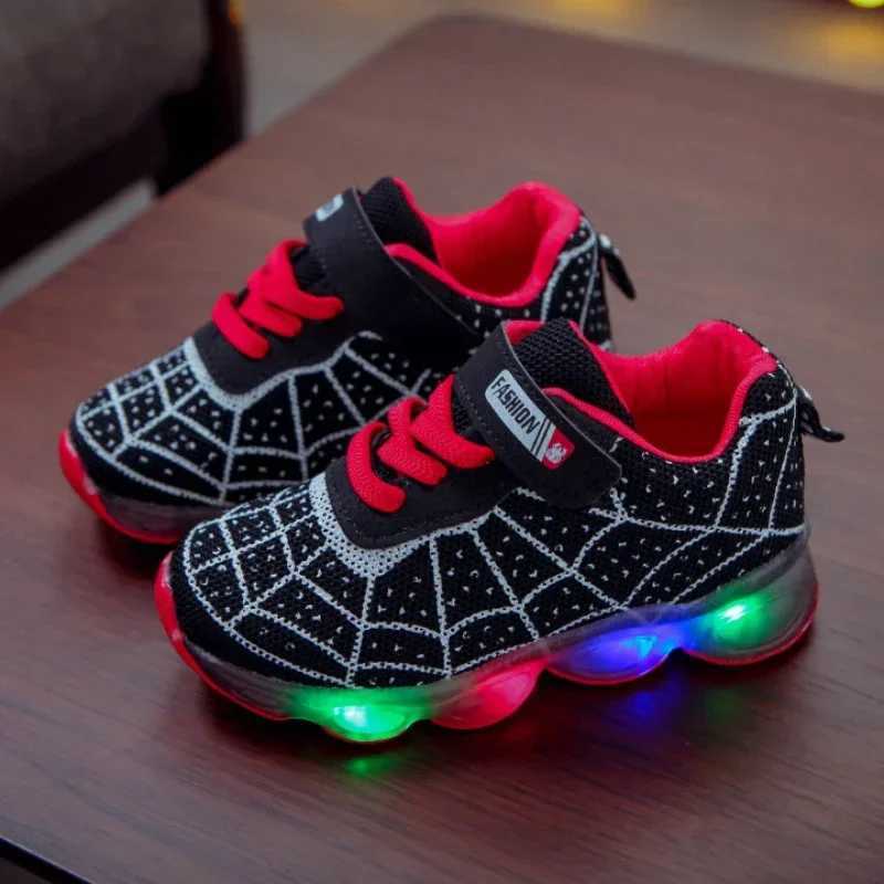 Childrens sports shoes Spider Man boys casual shoes spring and summer new mesh breathable student shoes anti slip casual shoes W250407