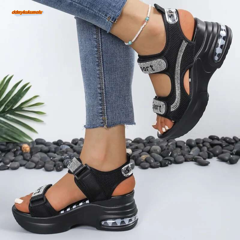 2025 Hot selling Women's Crystal Round Head Wedge Sandals Outdoor Casual Shoes Large Size Design Beach Day Sandals ddmykukumalu