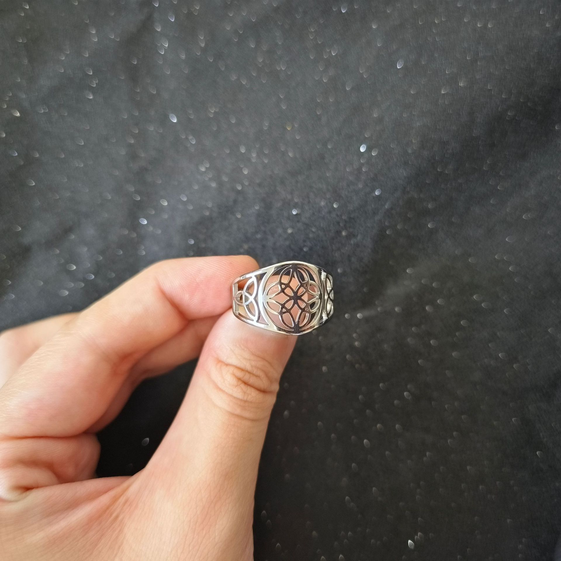 Top Source's new stainless steel design with cutting and hollow out, niche triangular logo ring