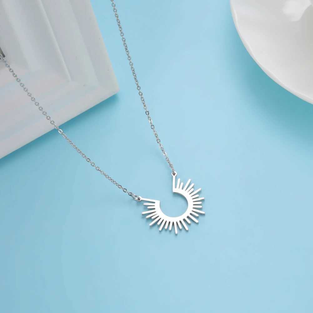 Cazador Rays of Sun Pendant Necklace for Women Half Circle Spiked Chocker Stainless Steel Jewelry Birthday Gift Wholesale 2024C250407