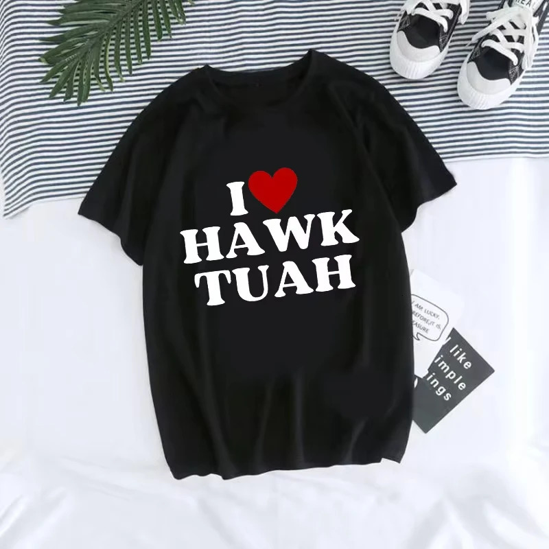 Hawk Tuah 24 Spray Thang Mange Tshirt Mens Funny Gothic Y2k Top Fashion Harajuku 250408