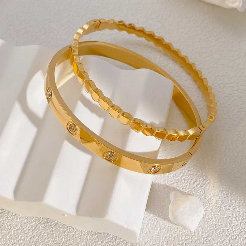 2PCS stainless steel gold bracelet suitable as a gift for women Y250408