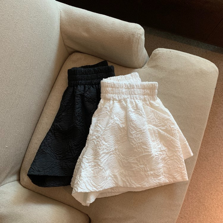 2025S Designer Shorts For Women White Shorts For Women S Summer Wear New High Waisted Loose Leg Design Sporty Skirt Slim And Casual Pants Trend Beach 
