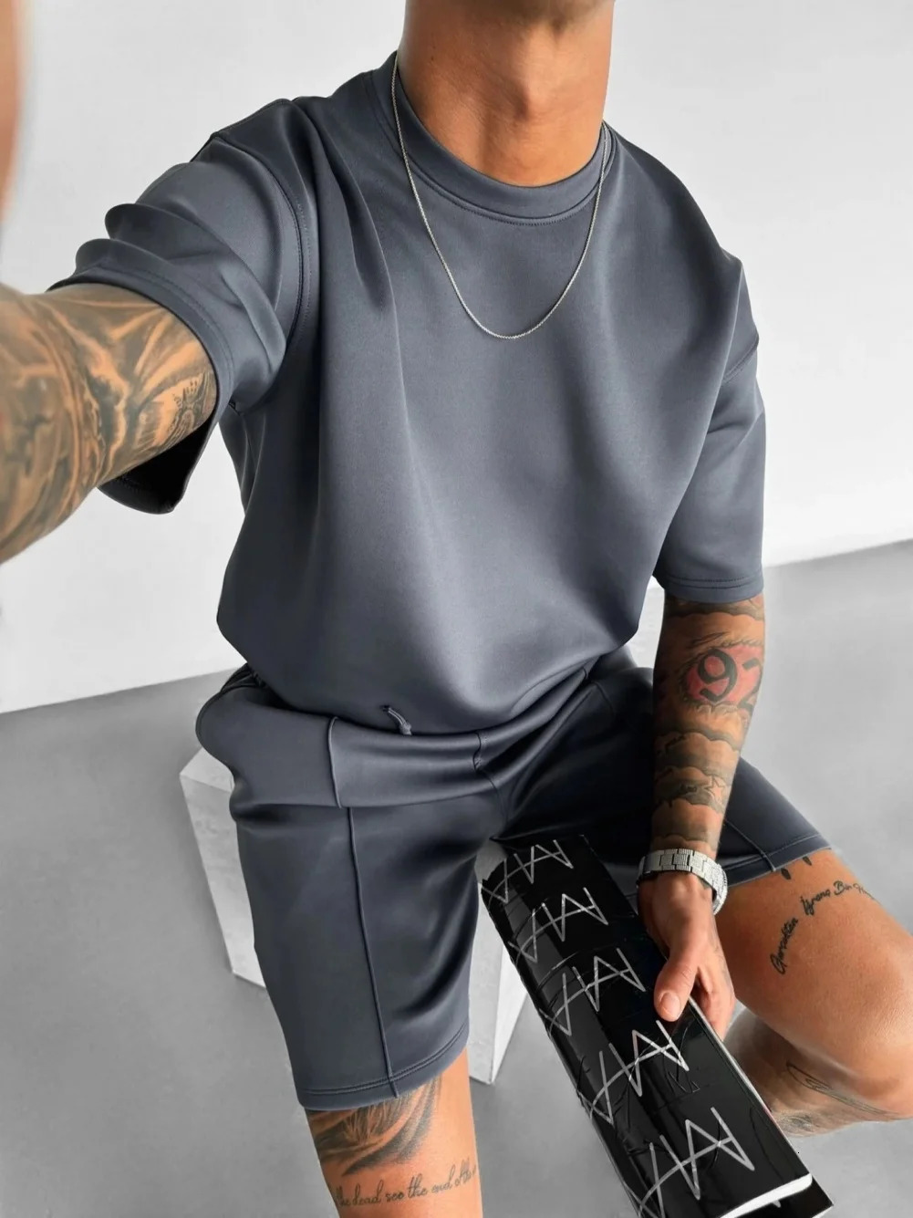 Summer Mens Casual Solid Color Short Sleeve Two Piece Classic Fashion Crewneck Street Sports Set 250409