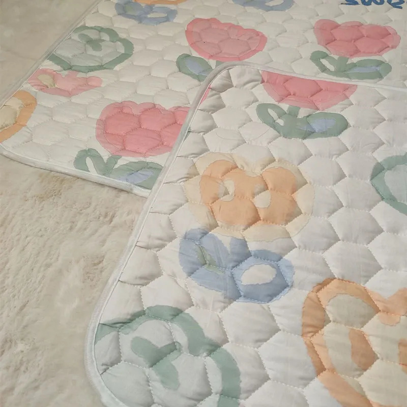 70 * 100cm Baby Diaper Cute Cartoon Bed Protector Diaper Pad Waterproof Washable Baby Diaper Pad 250409