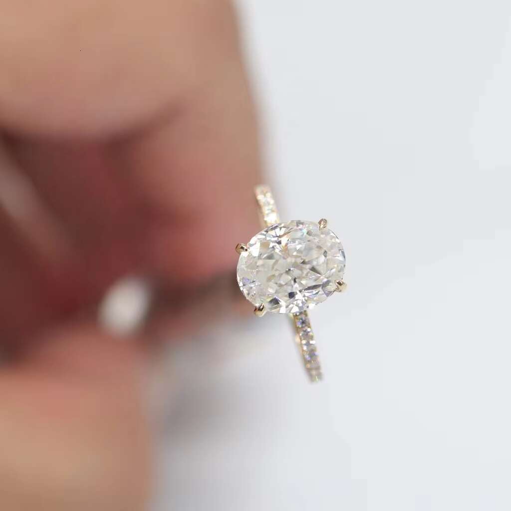 Fashion Jewelry Sterling K Gold Moissanite Diamond 5CT Center 4Prongs Monolith Oval Cutting Plated Wedding Ring for Bridegroom