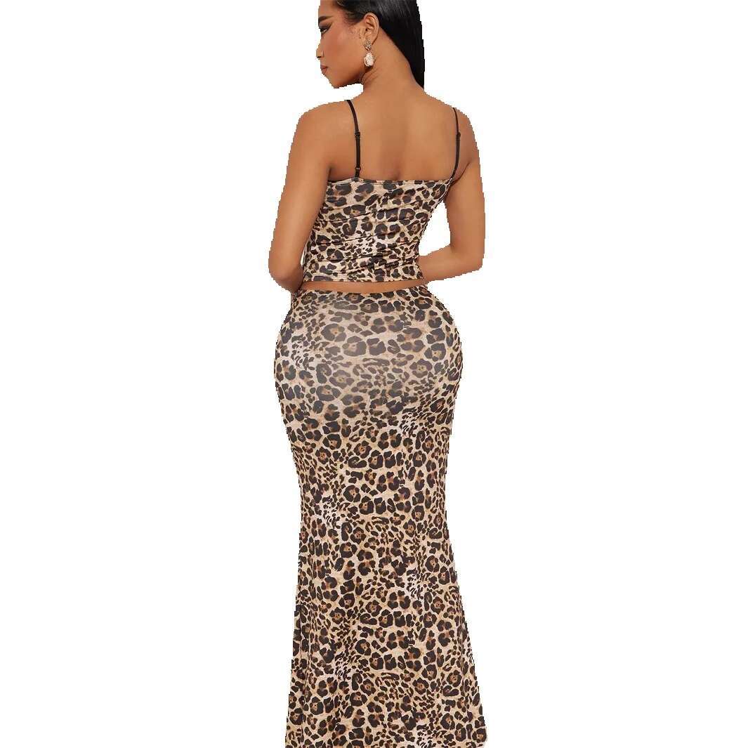 2025S Designer s New Fashionable Slimming Sexy Leopard Pattern Bow Strap Short Top with Hip Wrapping and Long Skirt Set for Women