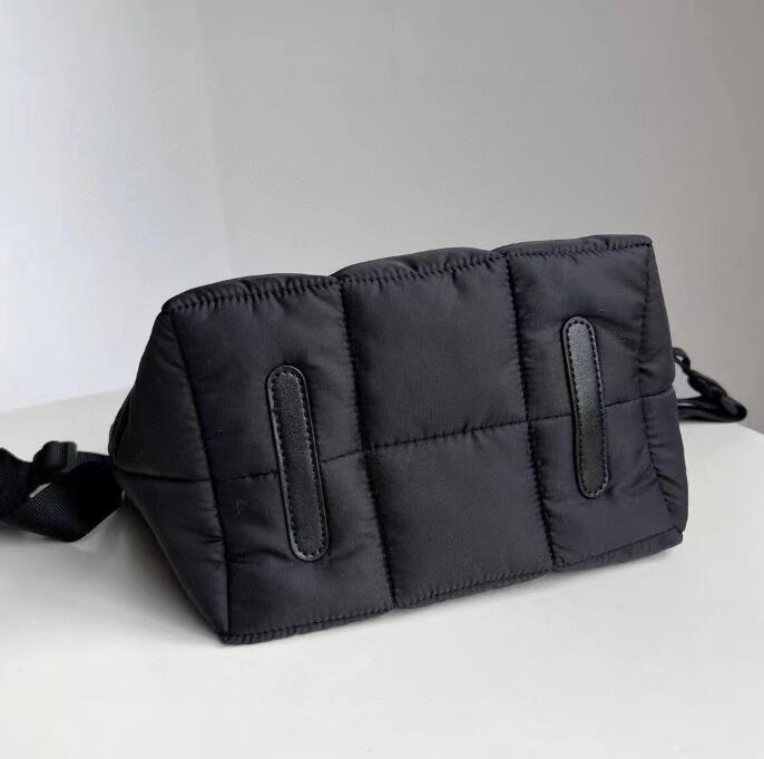 Quilted Puff sport Tote Bag Women Space Down Feather Padded Space Cotton winter warm bucket Crossbody Shoulder Bags M38