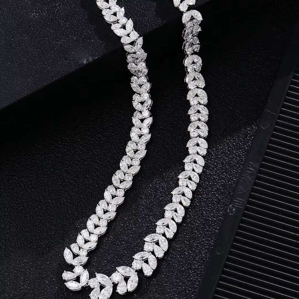 Pure sier electroplated platinum pyroxene exquisite jewelry with a width of 15mm, necklace, women's gift bracelet
