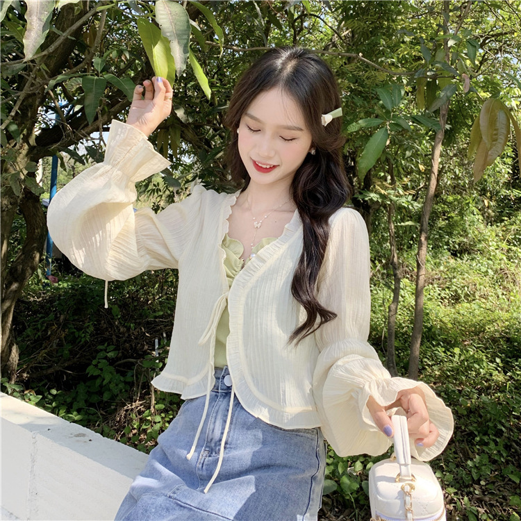 2025S Designer Women S T Shirt Sunscreen Shirt Jacket Design Sense Niche Cardigan Summer Thin Style Fresh And Sweet Korean Style Unique Short Top Fema