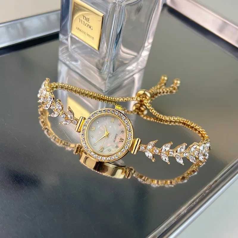 Womens Watch Reloj Mermaid Chain Light Luxury Diamond Bracelet Womens Fashion Quartz Watch Montres WomenXJ250408