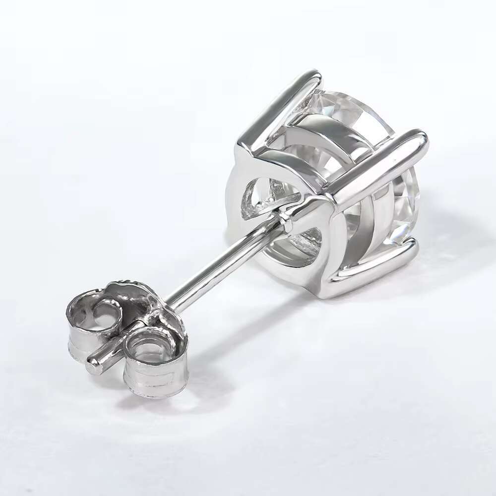 Stocks Fine Jewelry 925 Silver Plated Rhodium Round VVS Moissanite Diamond 4 Prong Stud Earrings Classic Fashion Jewelry