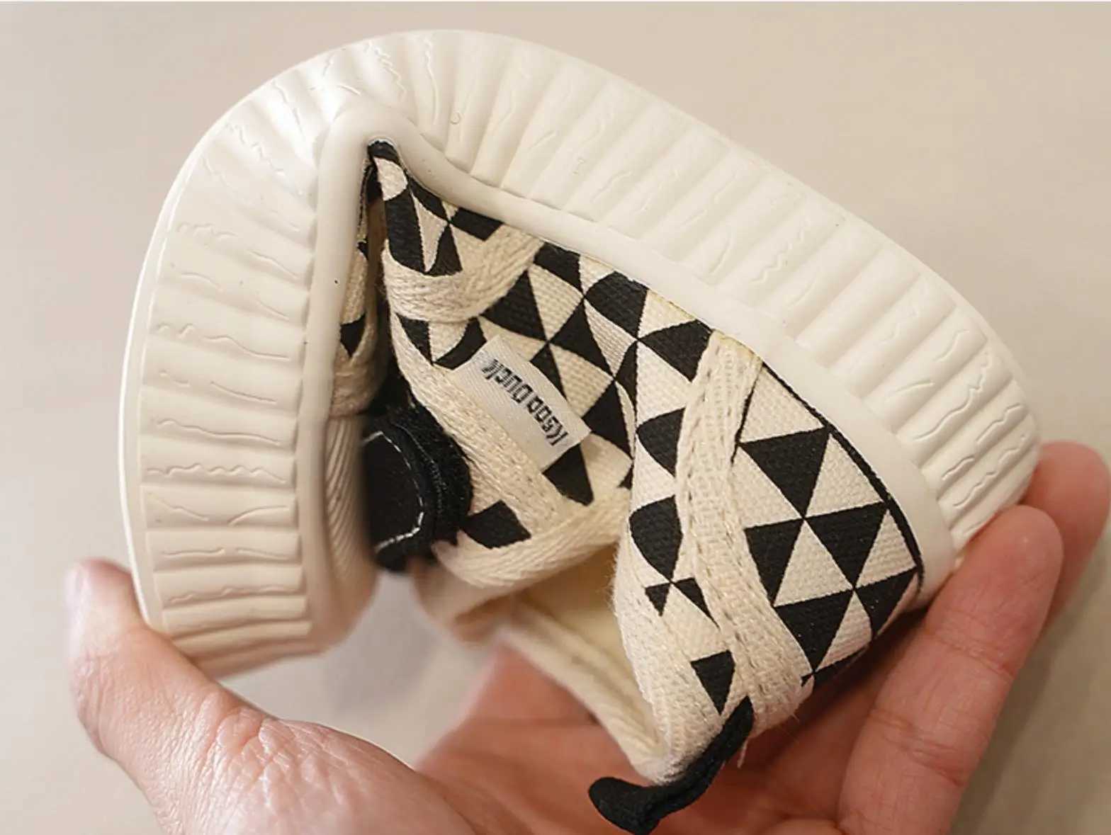 Childrens Canvas Casual Shoes for Boys and Girls Spring and Summer Preschool Shoes Soft soled Sports Shoes Sports Shoes X250409