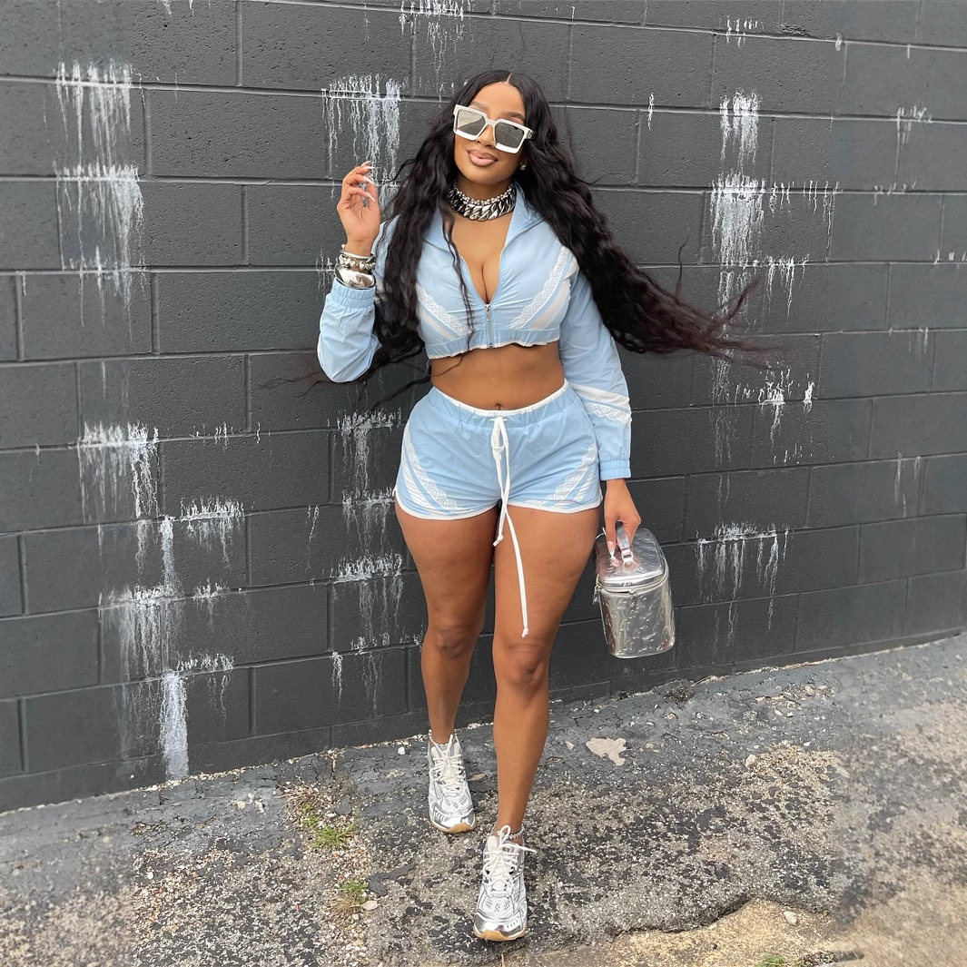 2025S Designer Women s Set Summer Sports Style Solid Color Open Umbilical Zipper Long Sleeve Top with Strap Up Waist Shorts Set