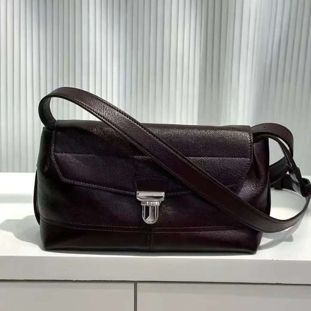 Original Light Niche Gear First Layer Cowhide Work Ladies Retro Shoulder Messenger Bag