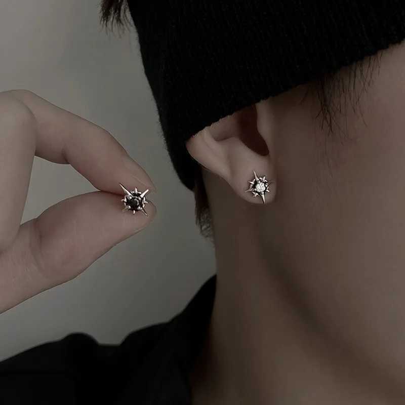 1Pair Cross Star Black and White Zirconia Stud Earrings for Women/Men New Pop Punk Gothic Party Jewelry Z250408