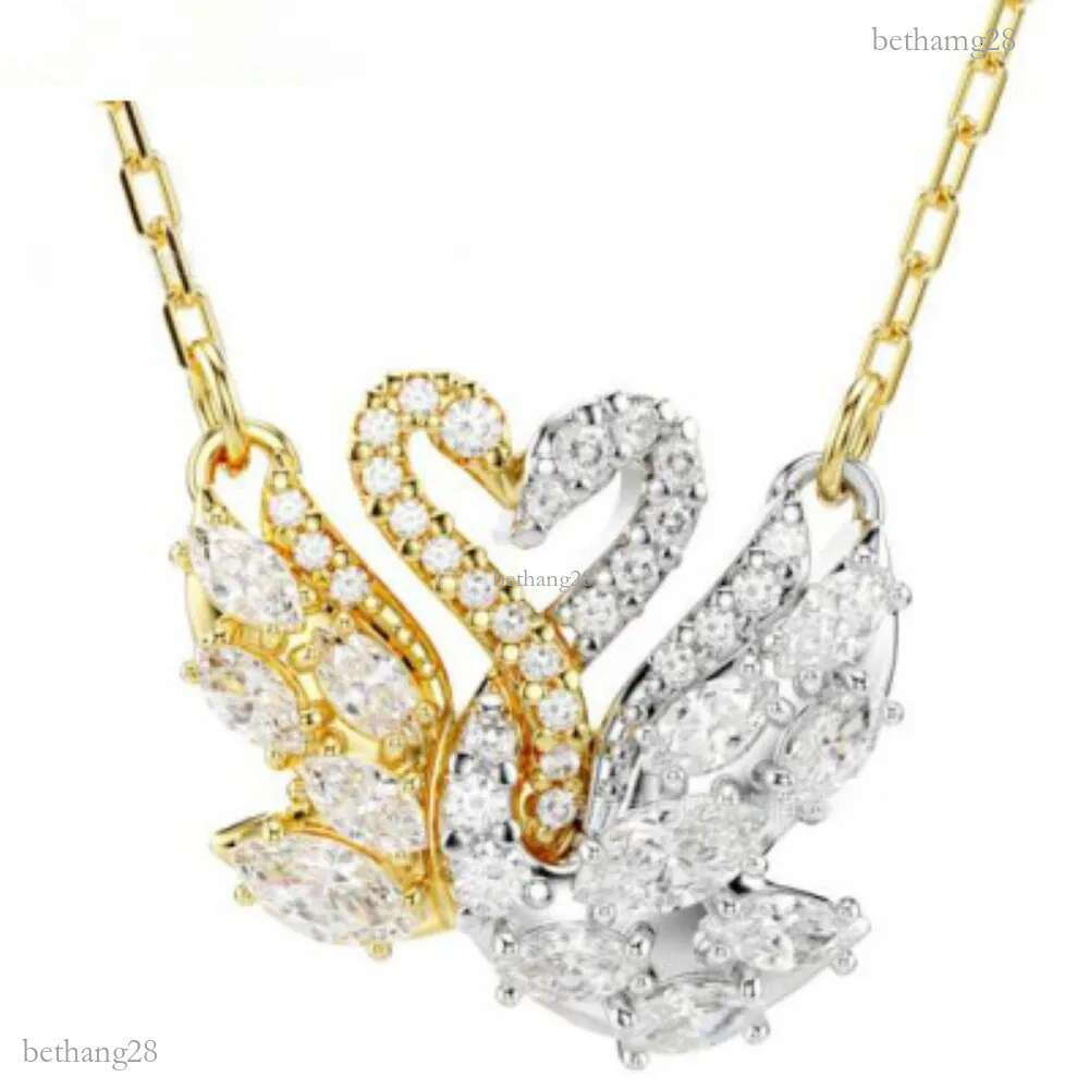 Designer Black and White Swan Necklace Series Set Goose shaped Pendant Gift Wearing Shows Noble Temperament
